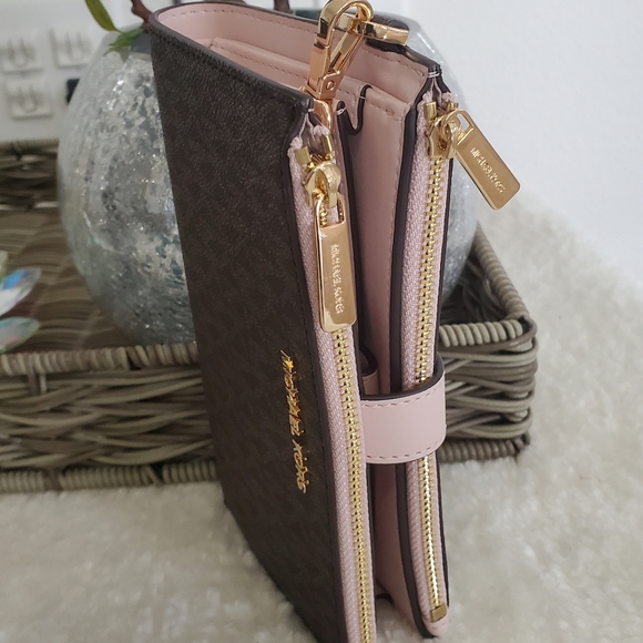 Michael Kors Emilia Purse Set Brown & pink Set - Picture 9 of 10